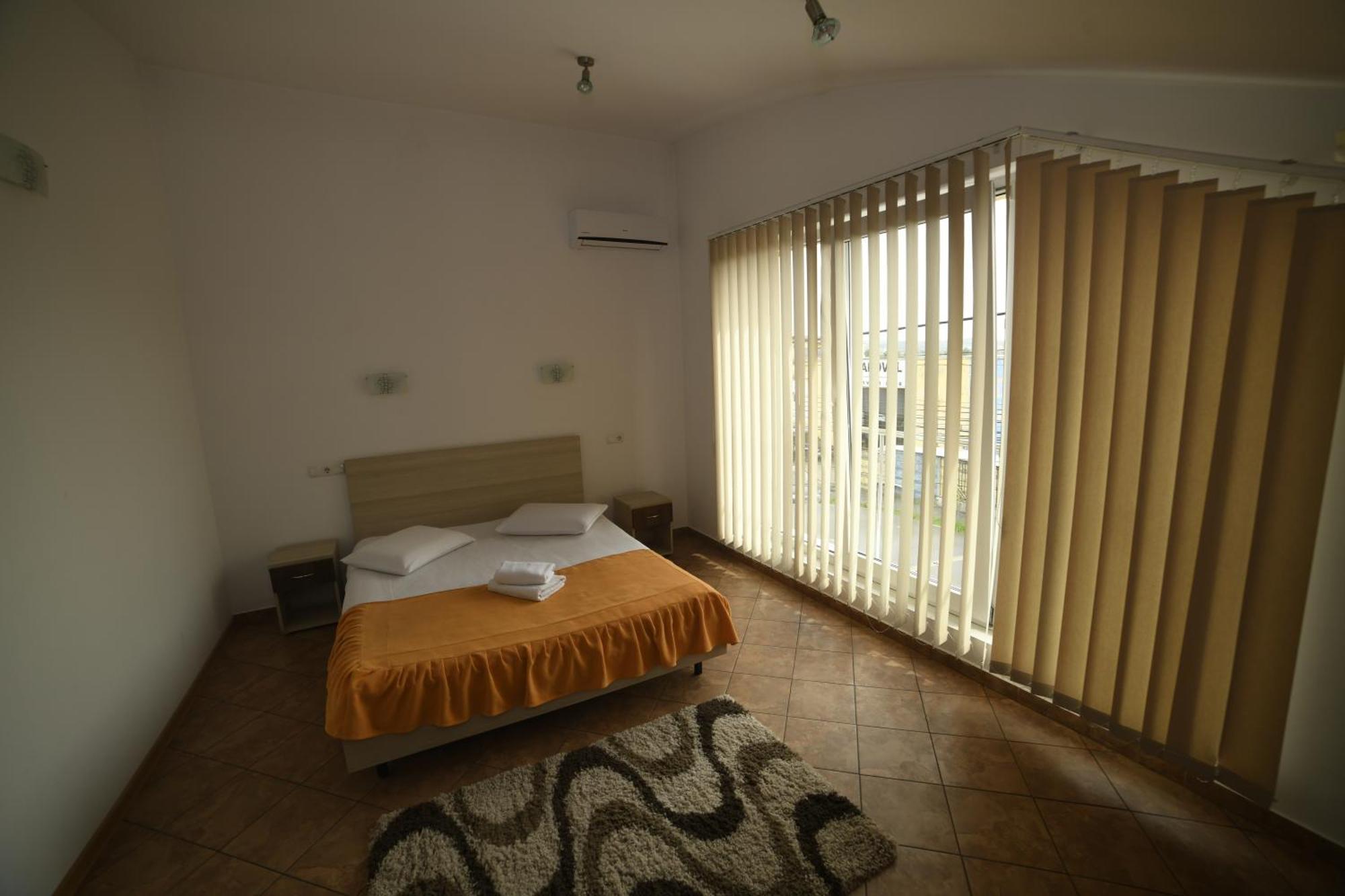 Pensiunea Zbor Cluj Napoca Bagian luar foto